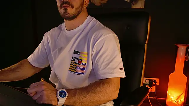 XXX chat uživo modela AngeloEric