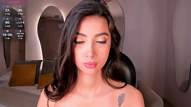 ValeriaVelvetのライブXXXチャット