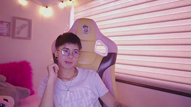 tommy_blueのライブXXXチャット