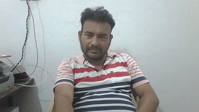 KUMA_500: διαδικτυακό σόου στην κάμερα