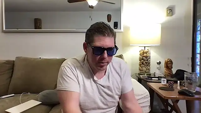 9VOLTT's Webcam Show