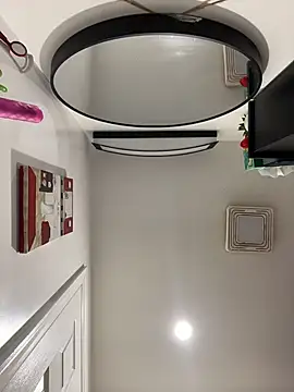 Mellyj053 webkamerás műsora