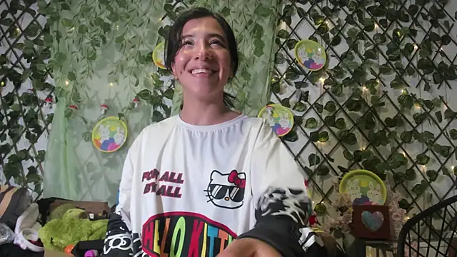 LittlePeach_'s Live XXX Chat