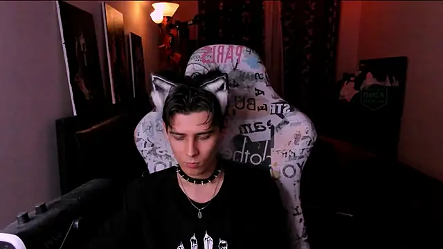 FoxicfuのライブXXXチャット