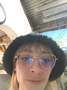 Dani-peggin Chat XXX in diretta