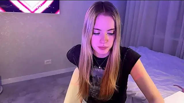 Between_Eeys Chat XXX in diretta