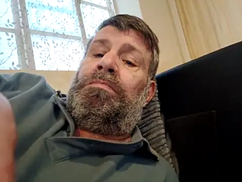 stud2512 即時 XXX 聊天