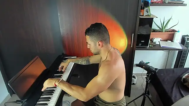 logan_smithn Live XXX chat