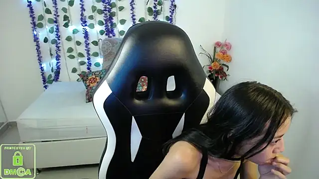 NathaliaSweet_11's Live XXX Chat