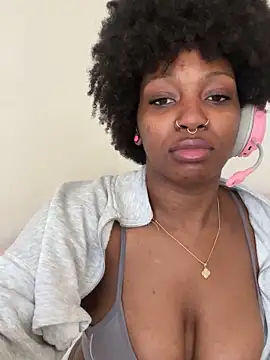 Chat +18 de mochamimi ao vivo