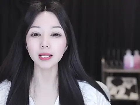 Nuyoah-77 Chat XXX in diretta