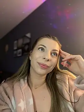 Mia_Ethan Chat XXX in diretta