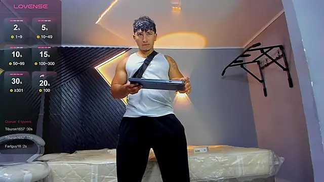 Horny_nick18's Webcam Show