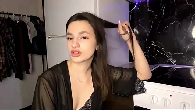 Kosandra_k Chat XXX in diretta