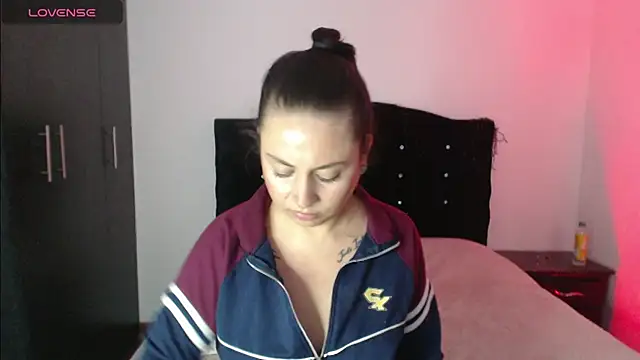 Chat +18 de Ana__arms ao vivo