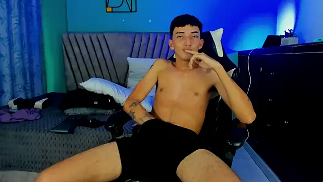 Maikol_Ortiz's Webcam Show