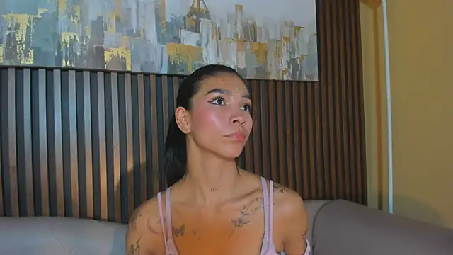 LauraAristizabal Live XXX Chat