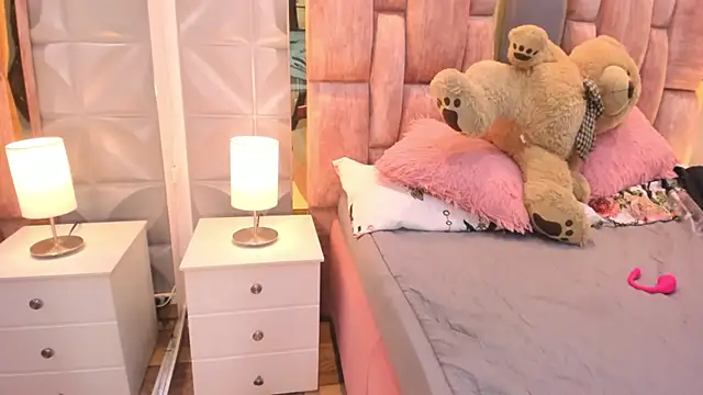 XXX chat uživo modela Charlotte_Ice1