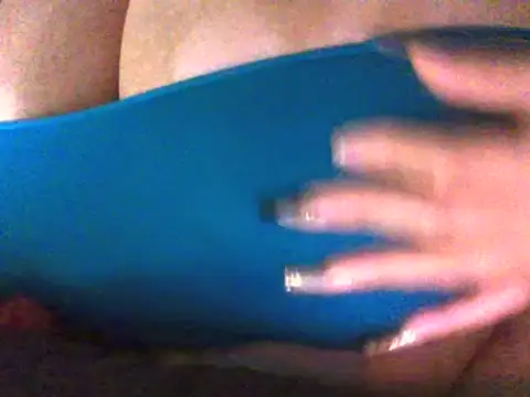 RoxiRedXXX: διαδικτυακό σόου στην κάμερα