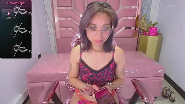 abril_ch_'s Live XXX Chat