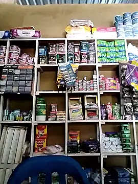 MIA-LARIOS' Live XXX Chat