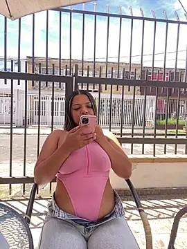 AdaPink_ Live XXX Chat