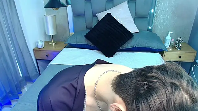 Pertunjukan Kamera Web hollannd_