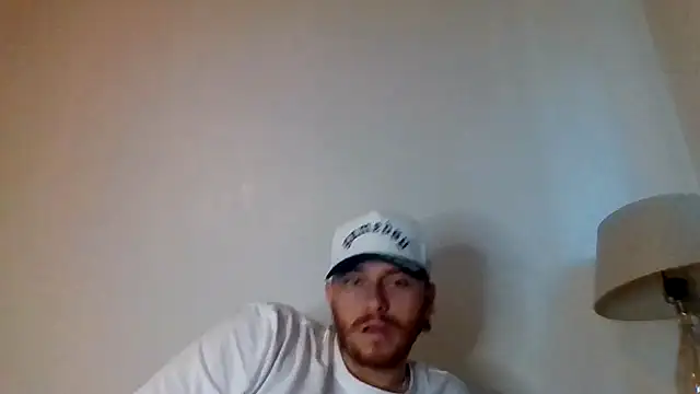 TallHungandCloudy69's Live XXX Chat