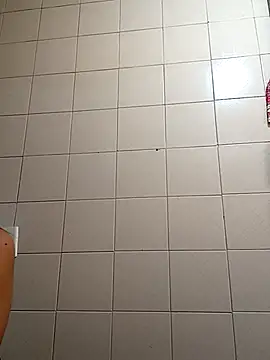 XXX chat uživo modela kelly_squirting