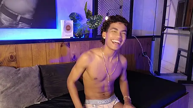 AlanCutee 在線直播表演