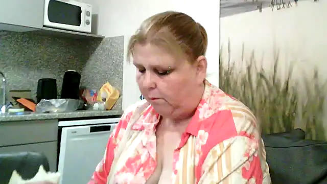 Sylviastar46 webcam show