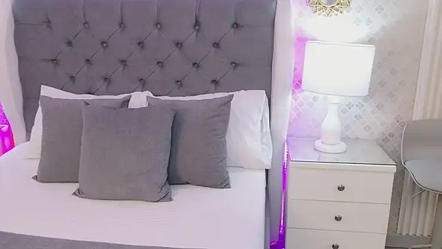 TaniaBlaze লাইভ XXX চ্যাট