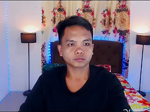 IANhARDfUcker 现场XXX聊天