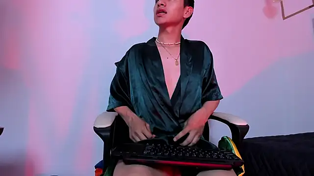 AlexStonne 在線直播表演