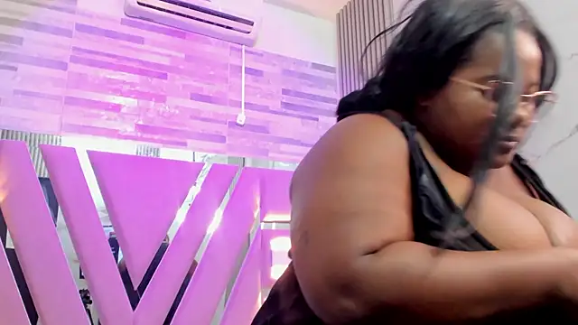 دردشة RenataFoxter الجنسية المباشرة