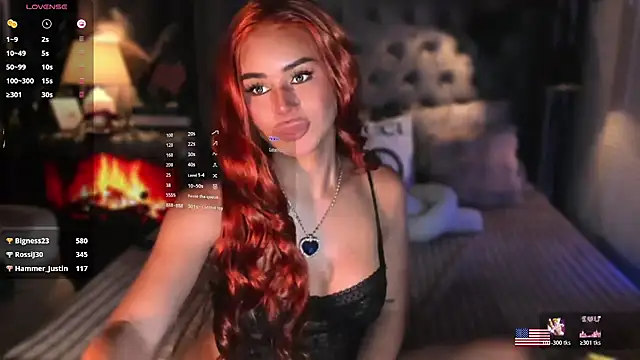 ZyraGoddes: διαδικτυακό σόου στην κάμερα