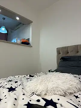 IrisBlues' Live XXX Chat