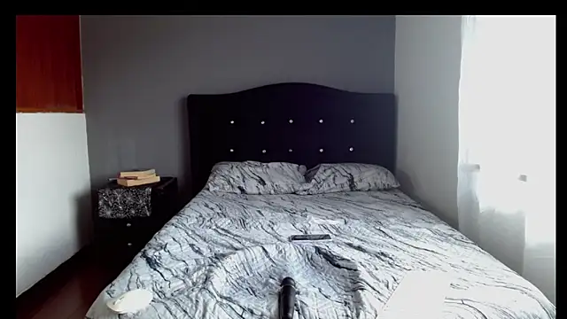 Emilia_1995n Live XXX chat