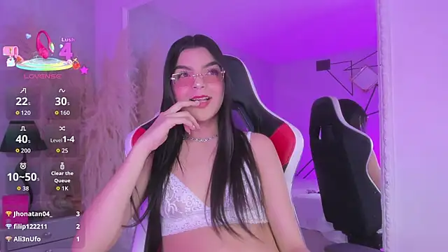 KarelyMitchel's Live XXX Chat