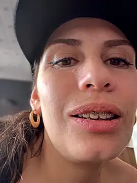 Show modela Alysson-- na web-kameri