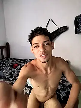 Brayanellatino 网络视讯表演