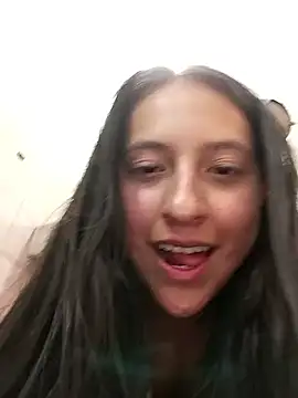 MaskedLatinaX Chat XXX in diretta