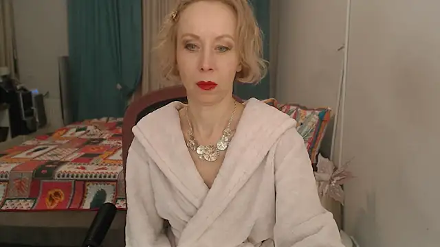 LuxuryNika: онлайн-секс-чат