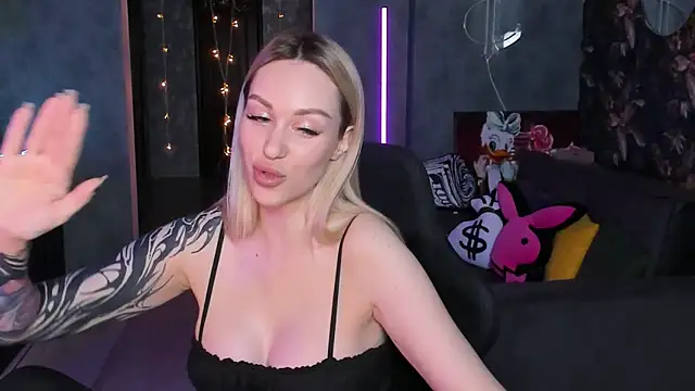 Blckmirrorr Adlı Modelin Canlı XXX Sohbeti