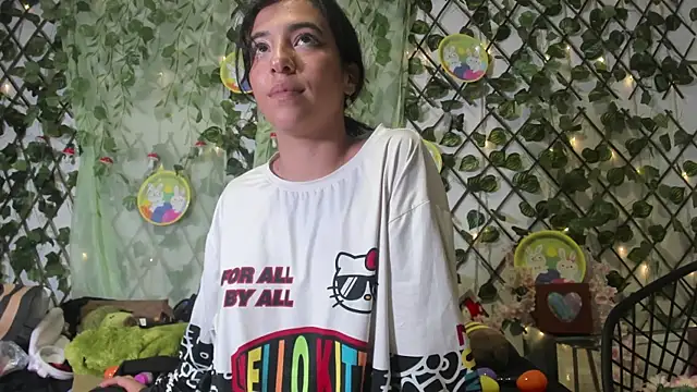 LittlePeach_ Chat XXX live