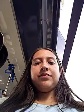 MaskedLatinaX Adlı Modelin Canlı XXX Sohbeti