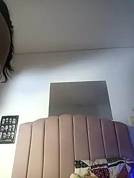 Juliana__lx élő XXX-chatje