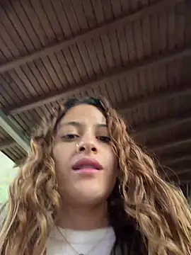 alana15のウェブカメラショー