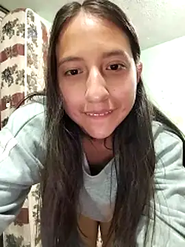 XXX chat uživo modela MaskedLatinaX