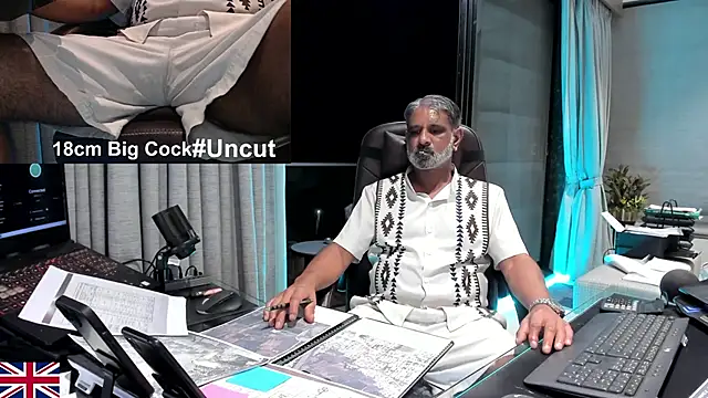 OnlineBossUK Chat XXX live